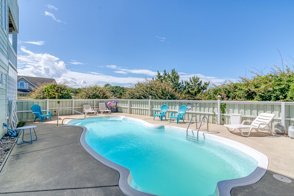 Soundside vacation home with lake views in Corolla NC!