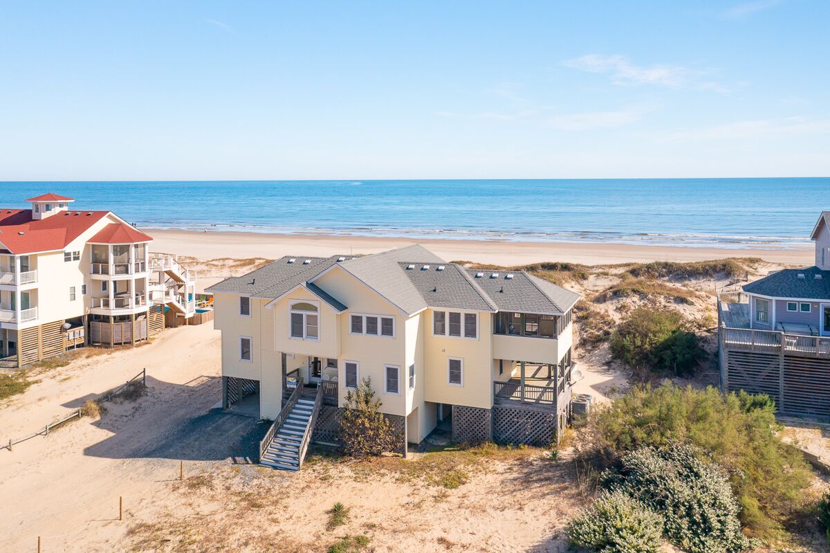 Pet-friendly oceanfront treasure on the 4x4 beaches!