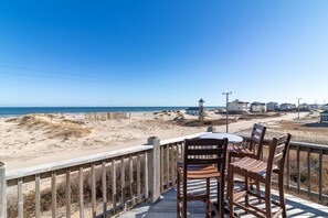 Property grounds - Secluded OBX beach house on the 4x4 beaches of Carova! (Carova)