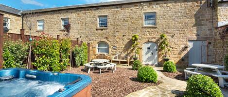 屋外ダイニングエリア