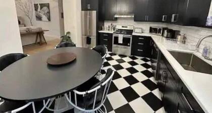 Greensboro Garage Apartment - Newly Renovated