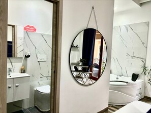 Premium bedding, down comforters, Select Comfort beds - Matriosca suites (Rome)