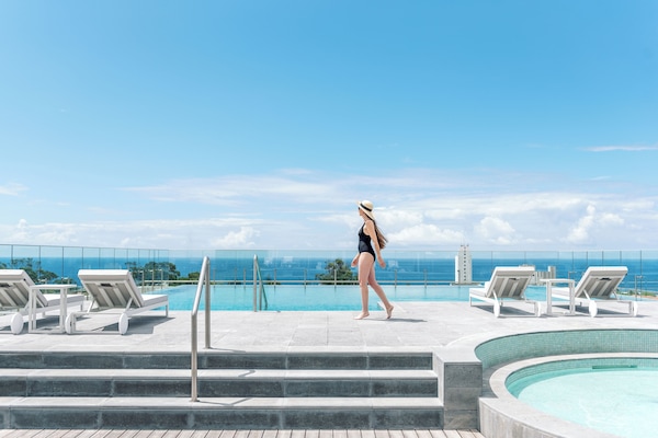 Sundeck