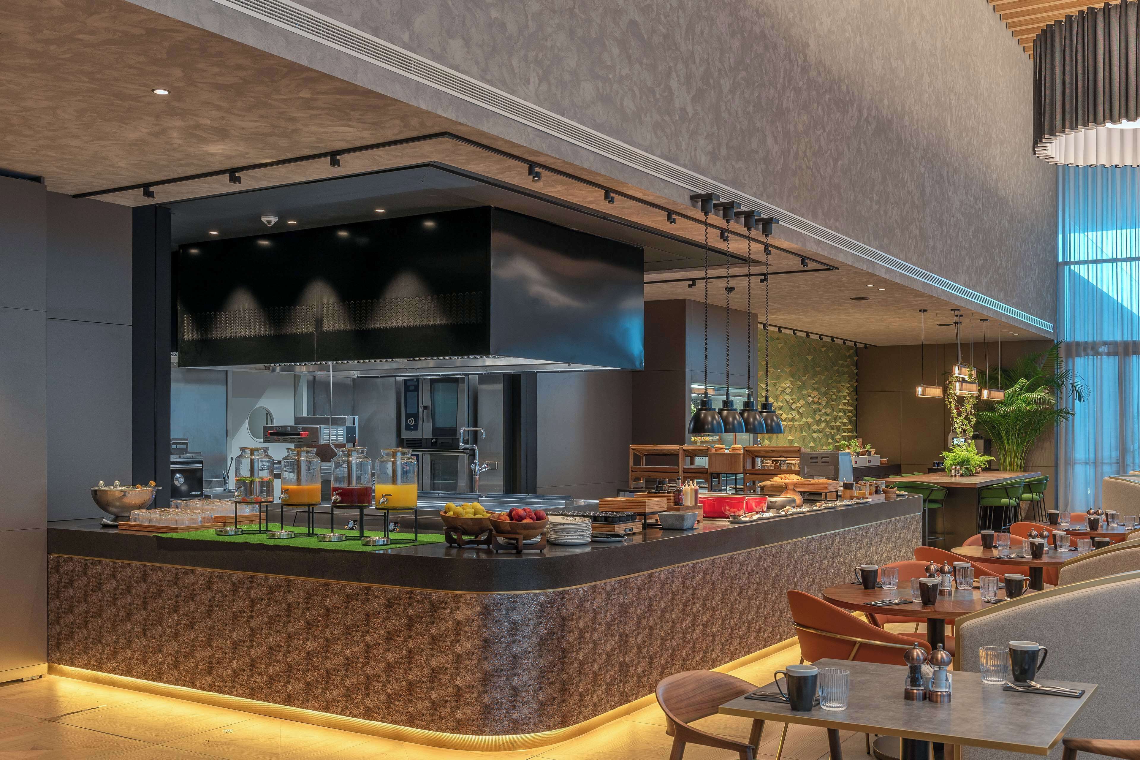 매일 뷔페 아침 식사(1인당 EUR 20)