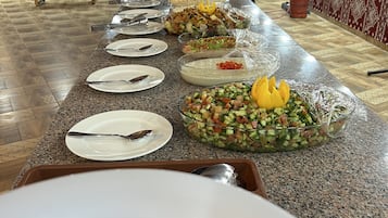 Khu vực ăn uống tại phòng