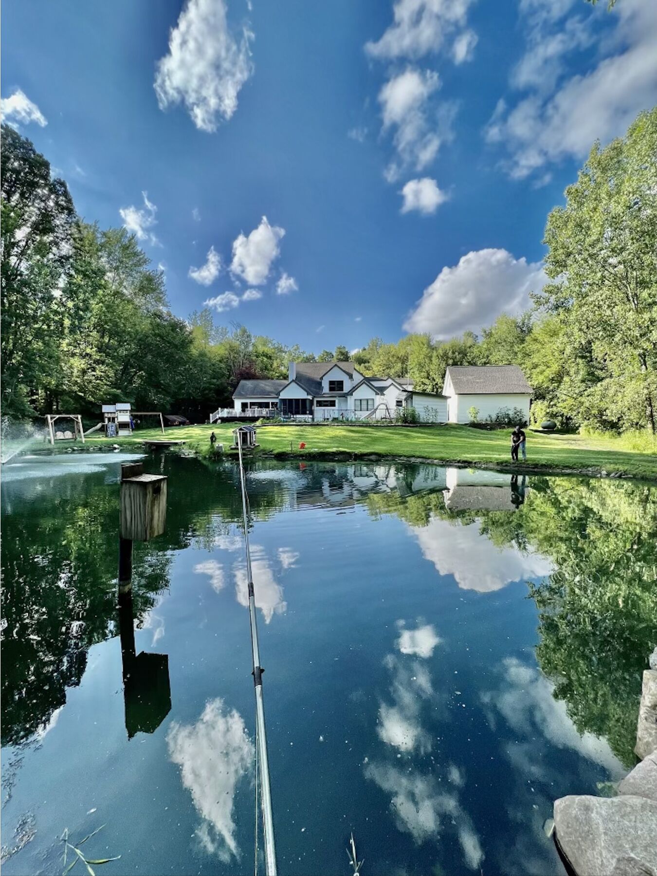 STYLISH COUNTRY RETREAT W/ PRIVATE HEATED POOL ON 10 ACRES. 