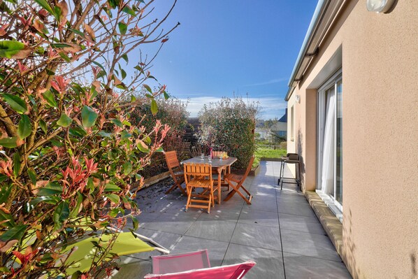 Outdoor dining - Pointe de la Torche 5km- House for 4- Surfers (Plomeur)