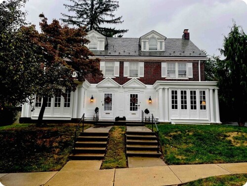 Classic 1920s West End Duplex
