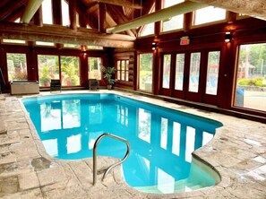 Piscine intérieure