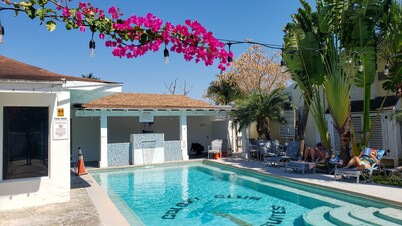 Fully furnished unit in Nassau, The Bahamas 15 mins walk from Arawak Cay.