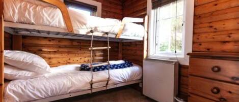 Stuga Comfort | 2 sovrum, strykjärn/strykbräda, gratis wi-fi och sängkläder