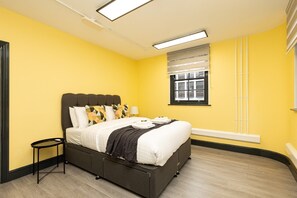 1 chambre, fer et planche à repasser, lit parapluie, Wi-Fi gratuit