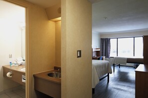 Standard Double Room | Desk, laptop workspace, iron/ironing board, free WiFi