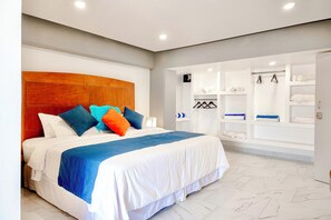 3 camere, una scrivania, Wi-Fi gratuito, lenzuola