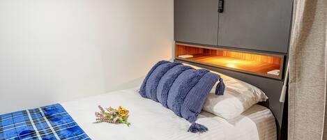 Bureau, Wi-Fi gratuit, draps fournis