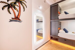 Desk, free WiFi, bed sheets - Private and complete romantic zone, 14 bed boutique hostal with impressive areas (Puerto Vallarta)