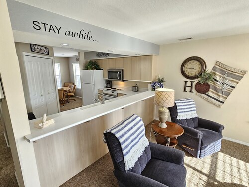 Fairways Oasis Walk-in Suite at the Fairways at Thousand Hills! Great Rates!