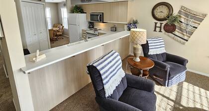 Fairways Oasis Walk-in Suite at the Fairways at Thousand Hills! Great Rates!
