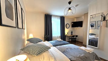 Basic-Doppel- oder -Zweibettzimmer, 2 Einzelbetten, Nichtraucher | Zimmersafe, Schreibtisch, kostenloses WLAN