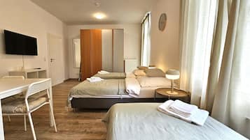 Comfort Studio, Courtyard View | In-room safe, desk, free WiFi