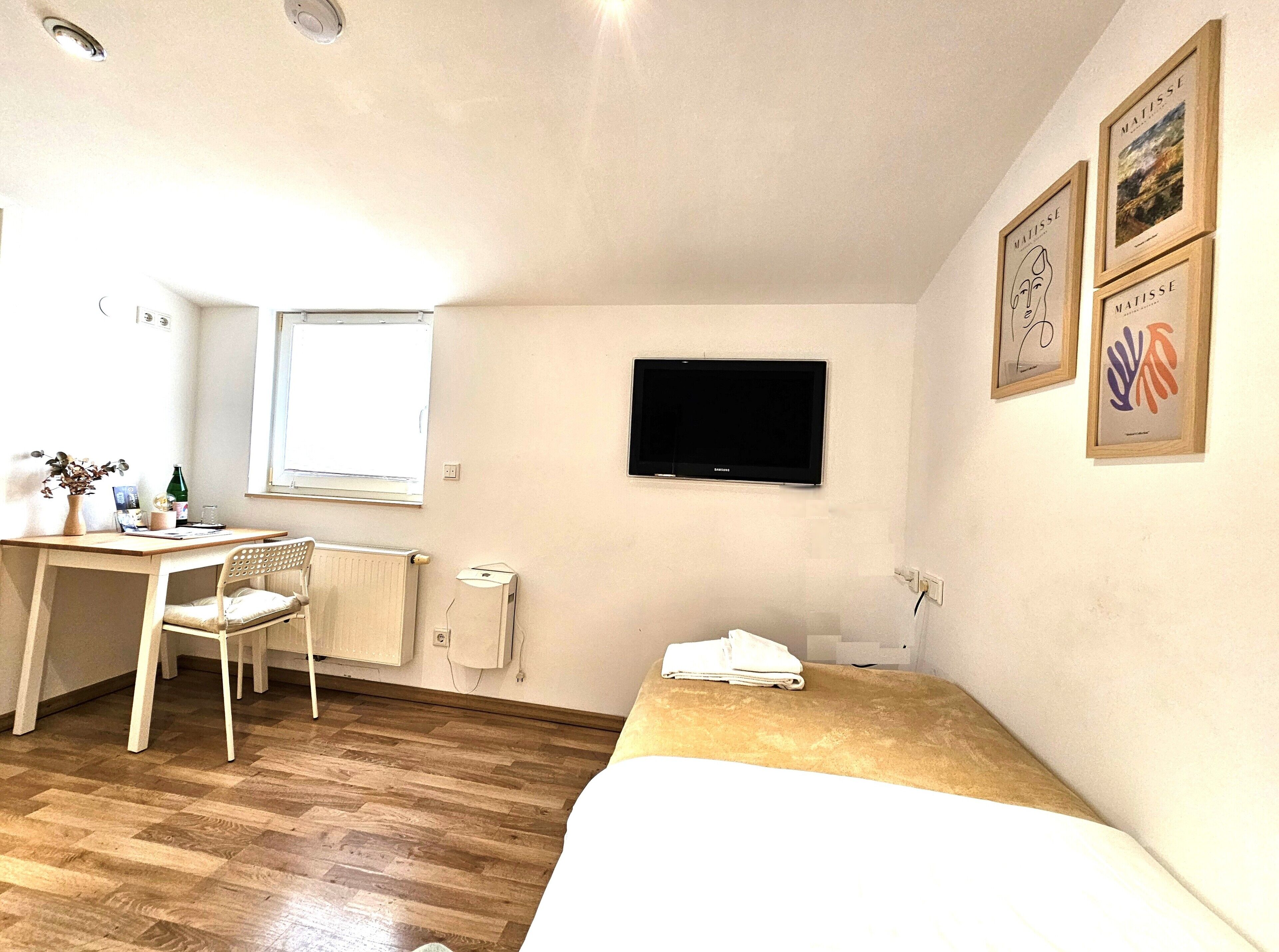 Basic Single Room, Non Smoking | In-room safe, desk, free WiFi