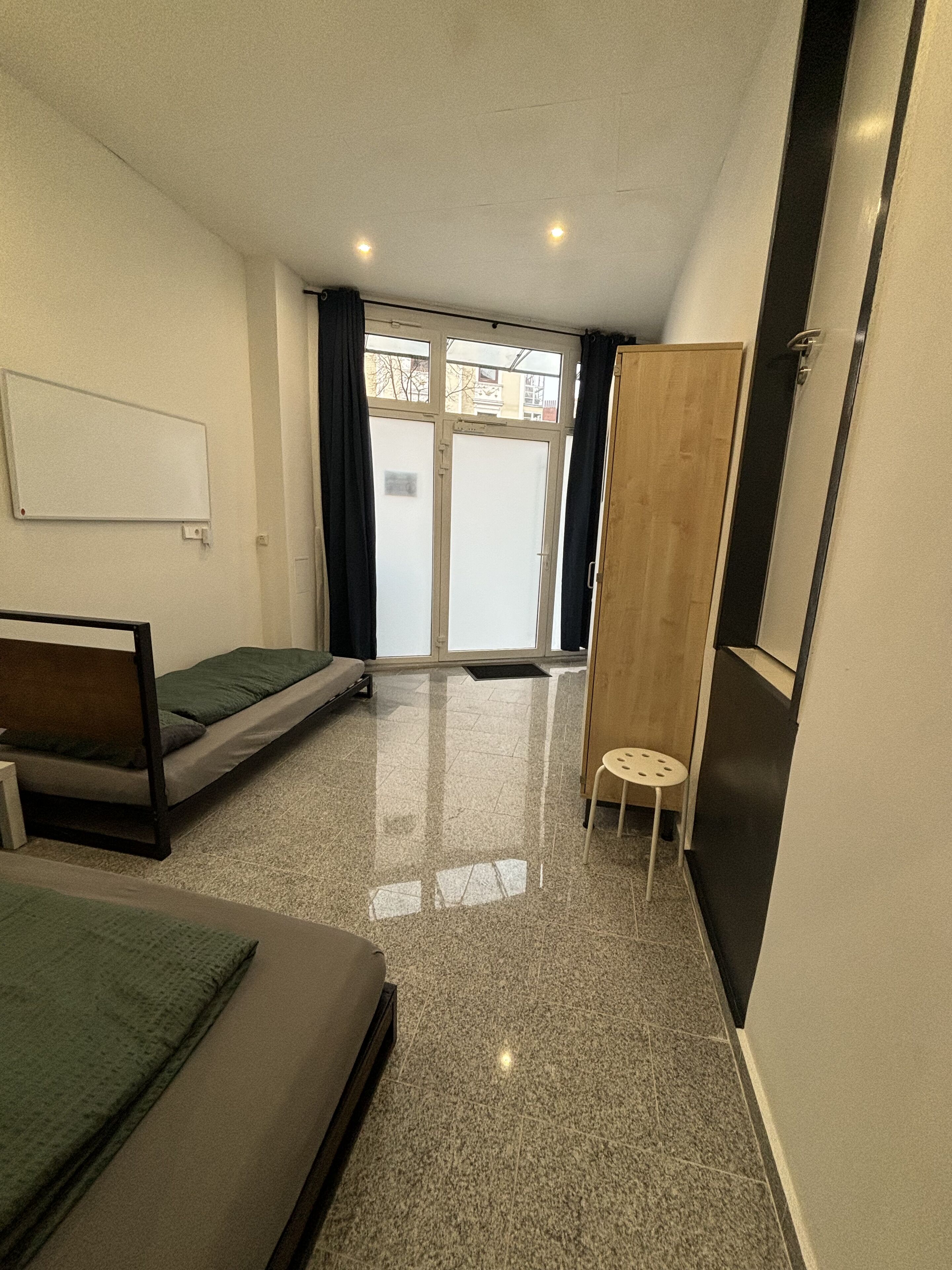 3 soverom, wi-fi (inkludert) og sengetøy