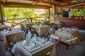 Desayuno buffet incluido todos los días