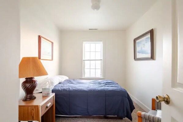 Room - 365-degree waterfront views. Quiet property bordering Blackwater River Refuge. (Church Creek)