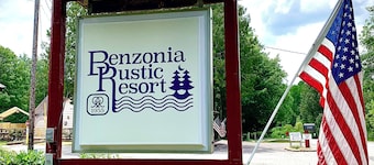 Benzonia Rustic Resort