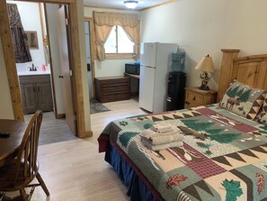 Studio | Free WiFi, bed sheets - Benzonia Rustic Resort (Benzonia)