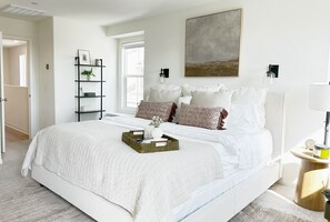 3 bedrooms, in-room safe, iron/ironing board, free WiFi - Claremont Colleges Ontairo Mills Villa min of 30 nights booking required (upland)