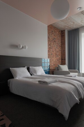 Cortinas blackout, tabla de planchar con plancha y wifi gratis 