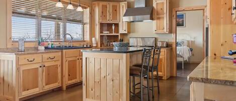 Cookware/dishes/utensils