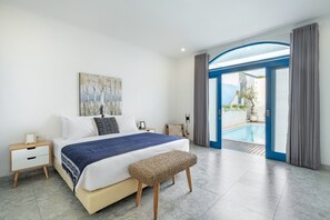 6 bedrooms, travel cot, free WiFi, bed sheets - Casa Posa Grand: 6BR Private Villa in Seminyak (Kec Kuta Utara)