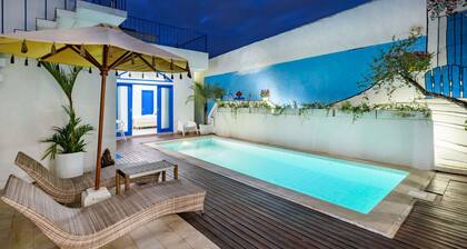 Casa Posa Grand: 6BR Private Villa in Seminyak