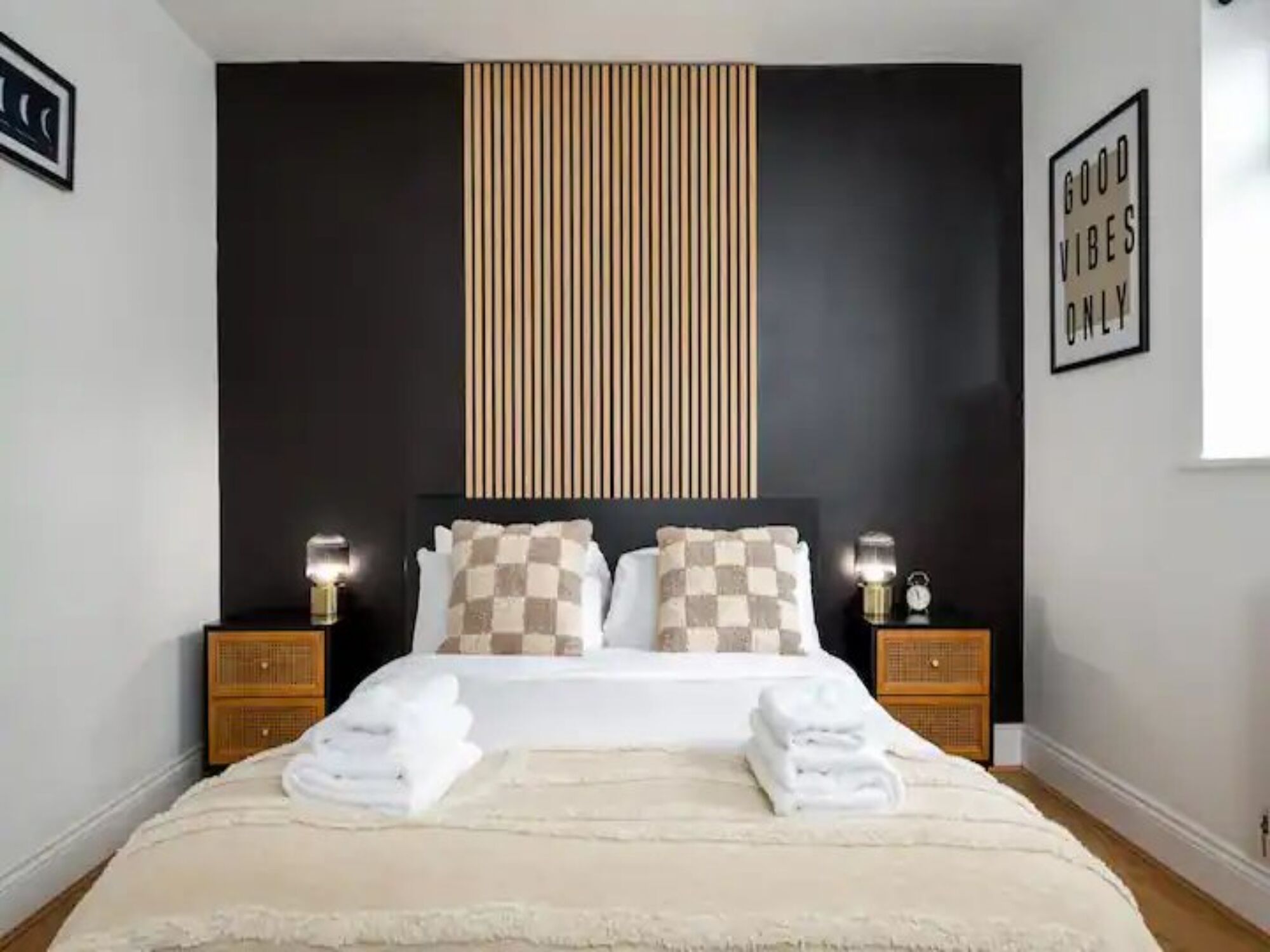 3 bedrooms, iron/ironing board, free WiFi, bed sheets