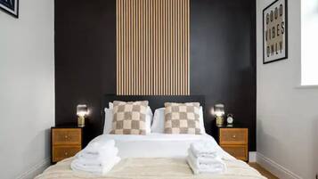 3 bedrooms, iron/ironing board, free WiFi, bed sheets