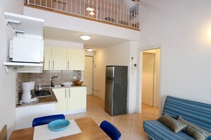 冰箱、微波炉、炉灶、茶具/咖啡用具