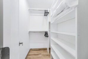 Interior - Newly Remolded 1 Bed Pacific Beach Home (San Diego)