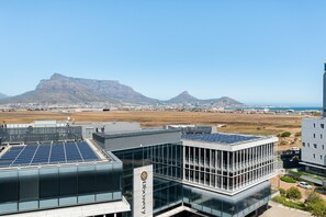 Exterior - Modern 1 Bedroom Apartment in Century City (Century City)