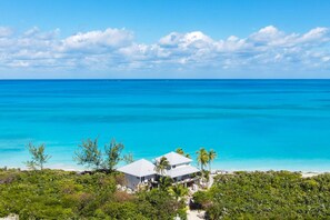 Exterior - Inspiration Point, Newly Renovated, Heated Pool and Year-Round Sandy Beach (Moore Hill)
