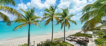 Inspiration Point, Newly Renovated, Heated Pool and Year-Round Sandy Beach