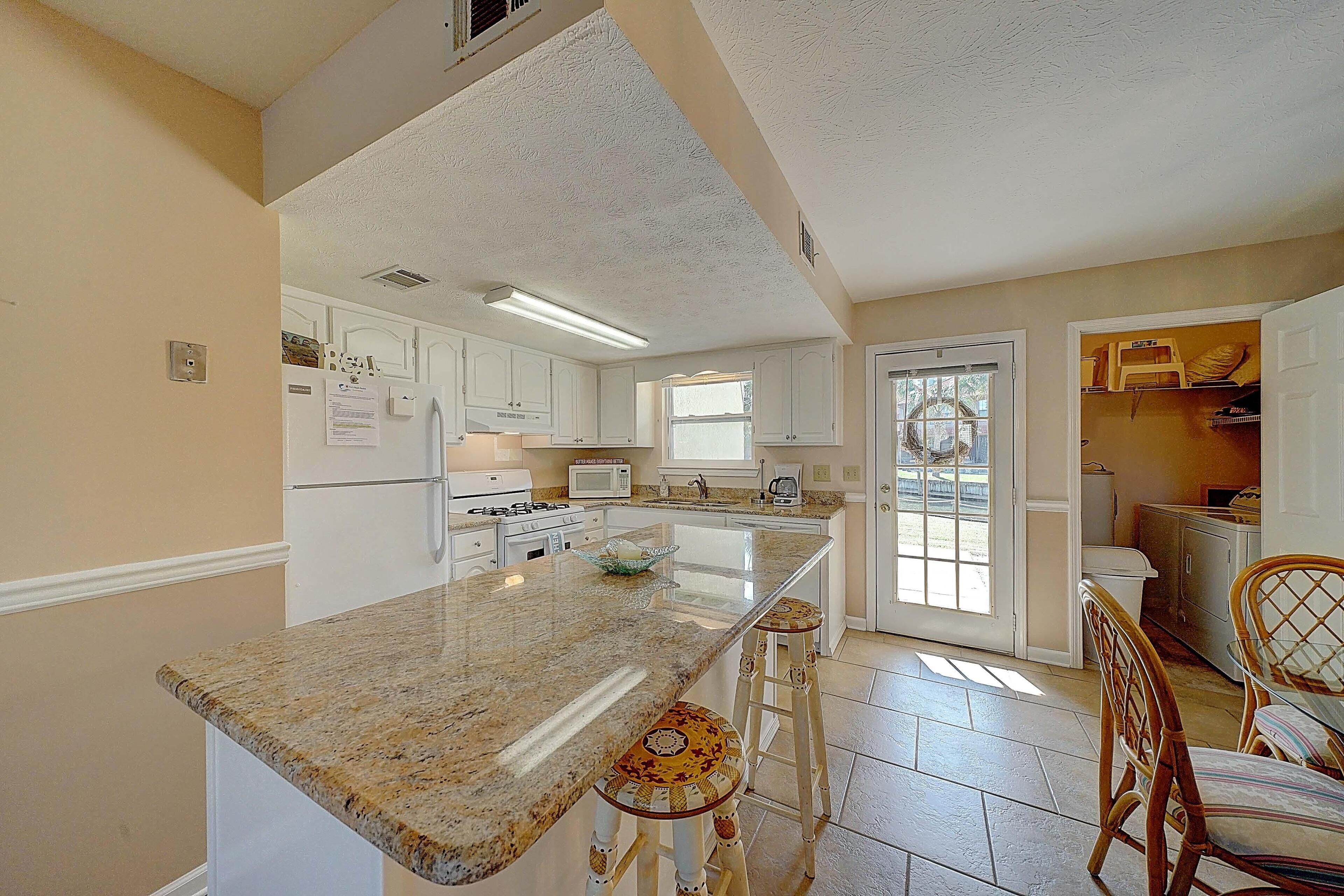 Townhome, Multiple Beds (206 White Sandy-Pet friendly) | Private kitchen