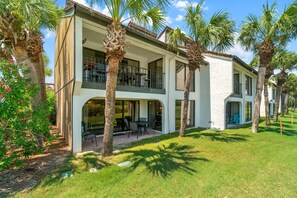 Apartamento, varias camas (Edgewater Villa 1507) | Exterior
