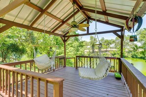 Property grounds - Home Gym, Office + Dock! Seguin Riverfront Retreat (Seguin)