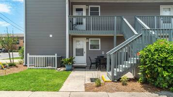 Condo, Multiple Beds (7904 Surf Dr #7) | Exterior