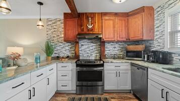 Condo, Multiple Beds (7904 Surf Dr #7) | Private kitchen