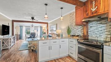Condo, Multiple Beds (7904 Surf Dr #7) | Private kitchen