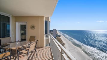 Condo, várias camas (Emerald Beach 2325) | Área da propriedade