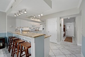 Condo, Multiple Beds (Emerald Beach 2325) | Private kitchen